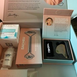 Sacheu Skin Care Kit Brand New (small flaw delivered that way)